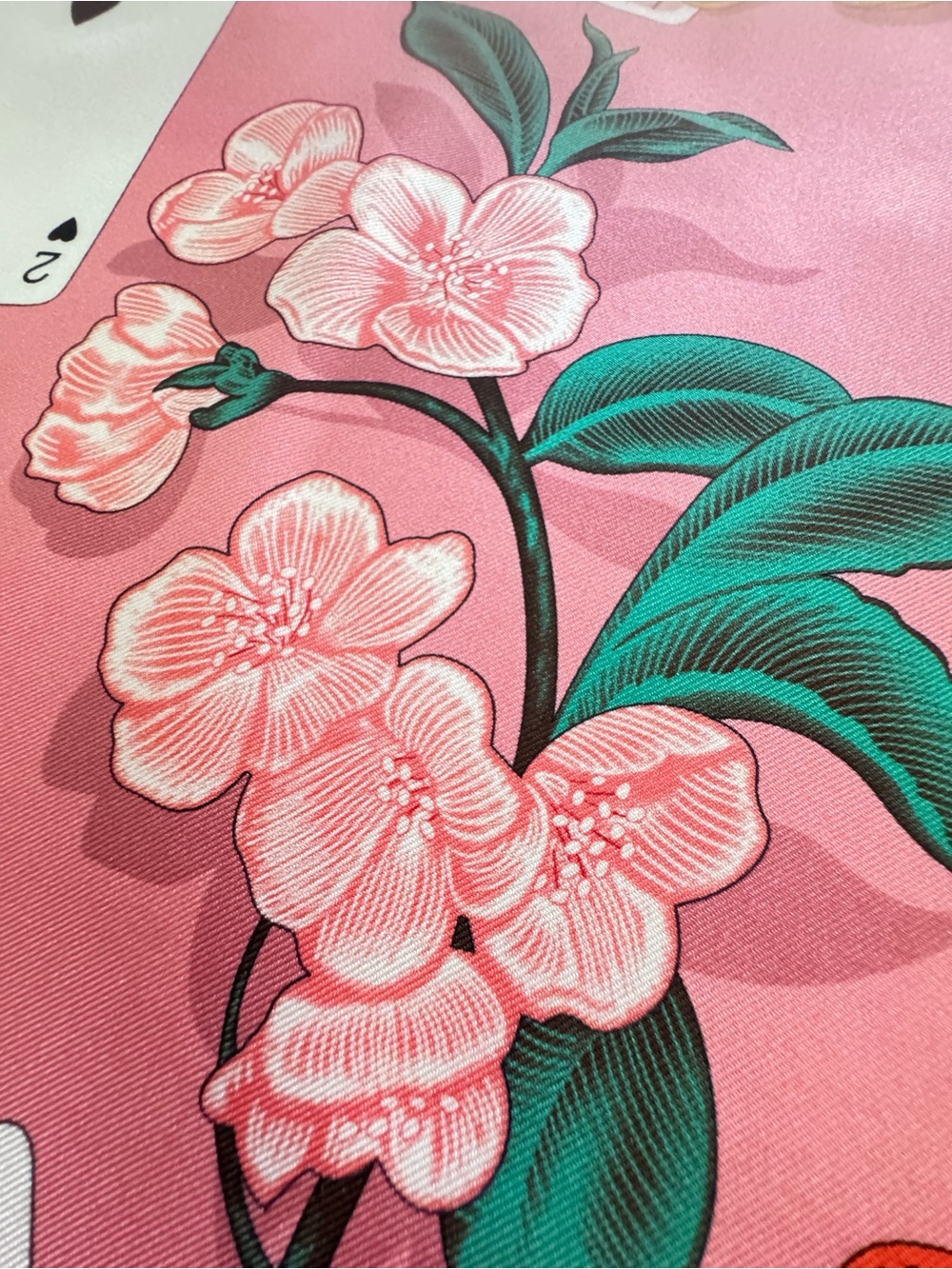 Hermes Scarf called L’Heure des Gants
(The Hour of Gloves)!
90 CM - Picture 5 of 9